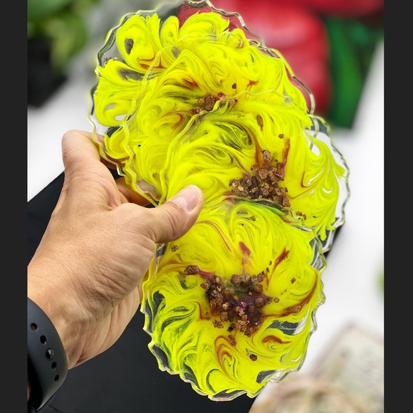 Handcrafted Epoxy Resin yellow flower Coasters - Picture 5 of 5